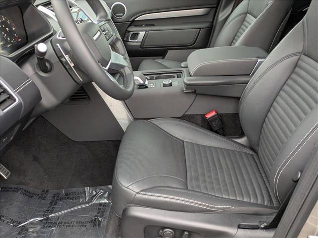 Certified 2024 Land Rover Discovery Dynamic SE AWD/4WD image 16