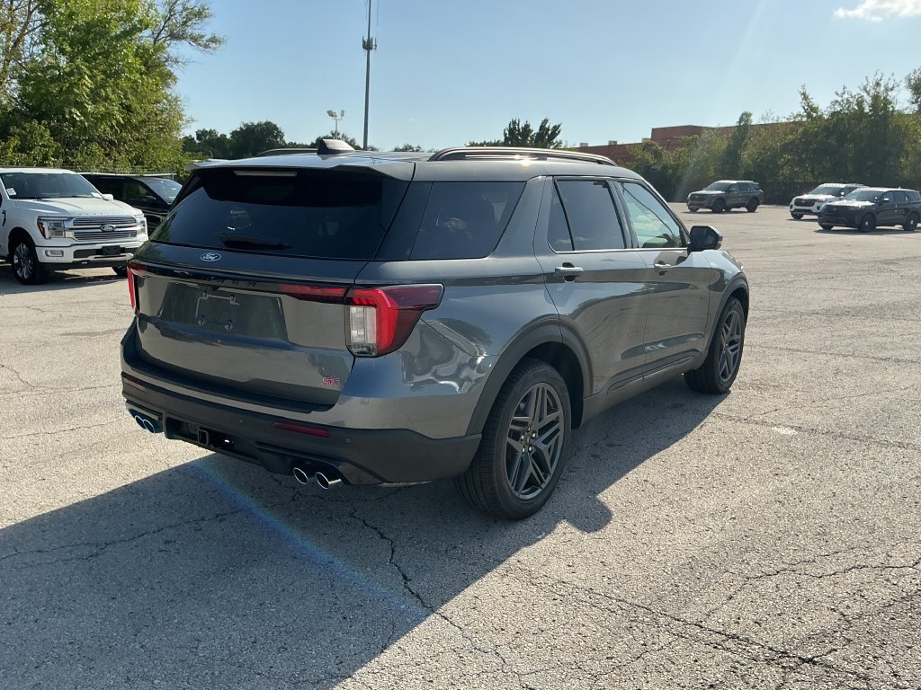 New 2027 Ford Explorer ST AWD/4WD image 5