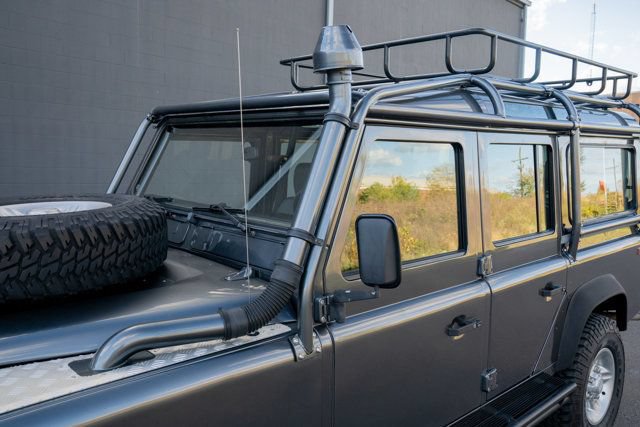 Used 1993 Land Rover Defender 110 AWD/4WD image 24