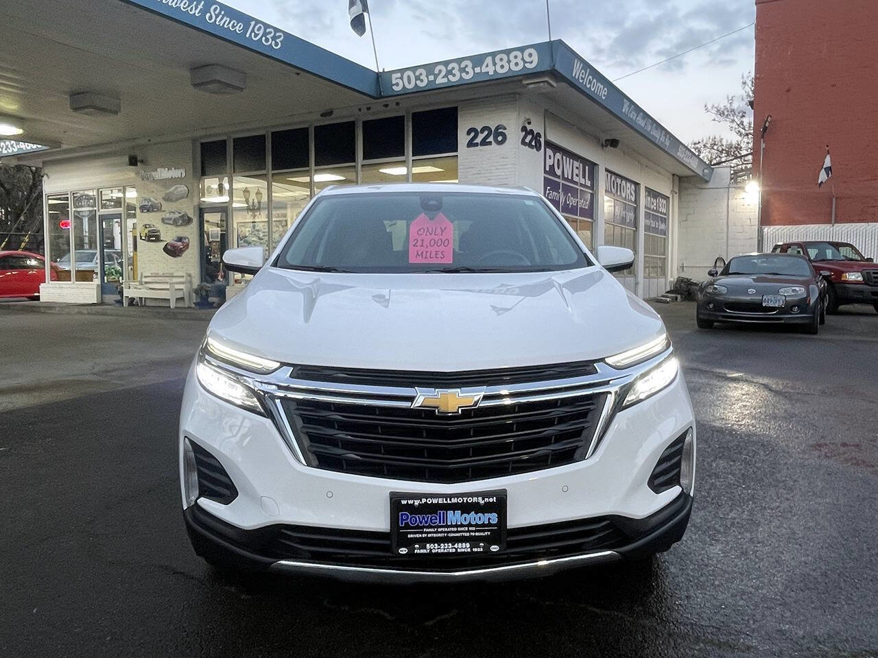 Used 2024 Chevrolet Equinox LT w/ Driver Convenience Package image 2