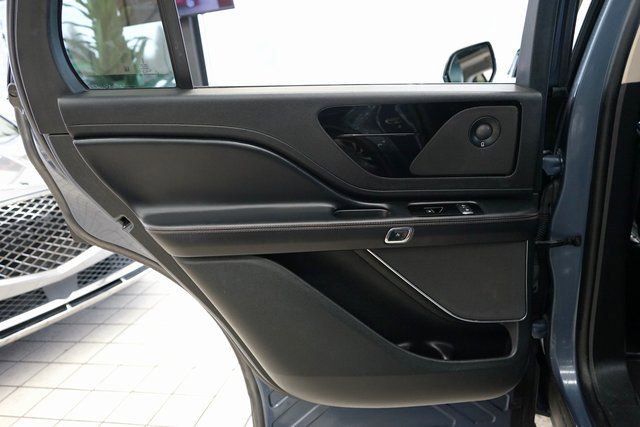 Used 2021 Lincoln Aviator Reserve AWD/4WD image 48