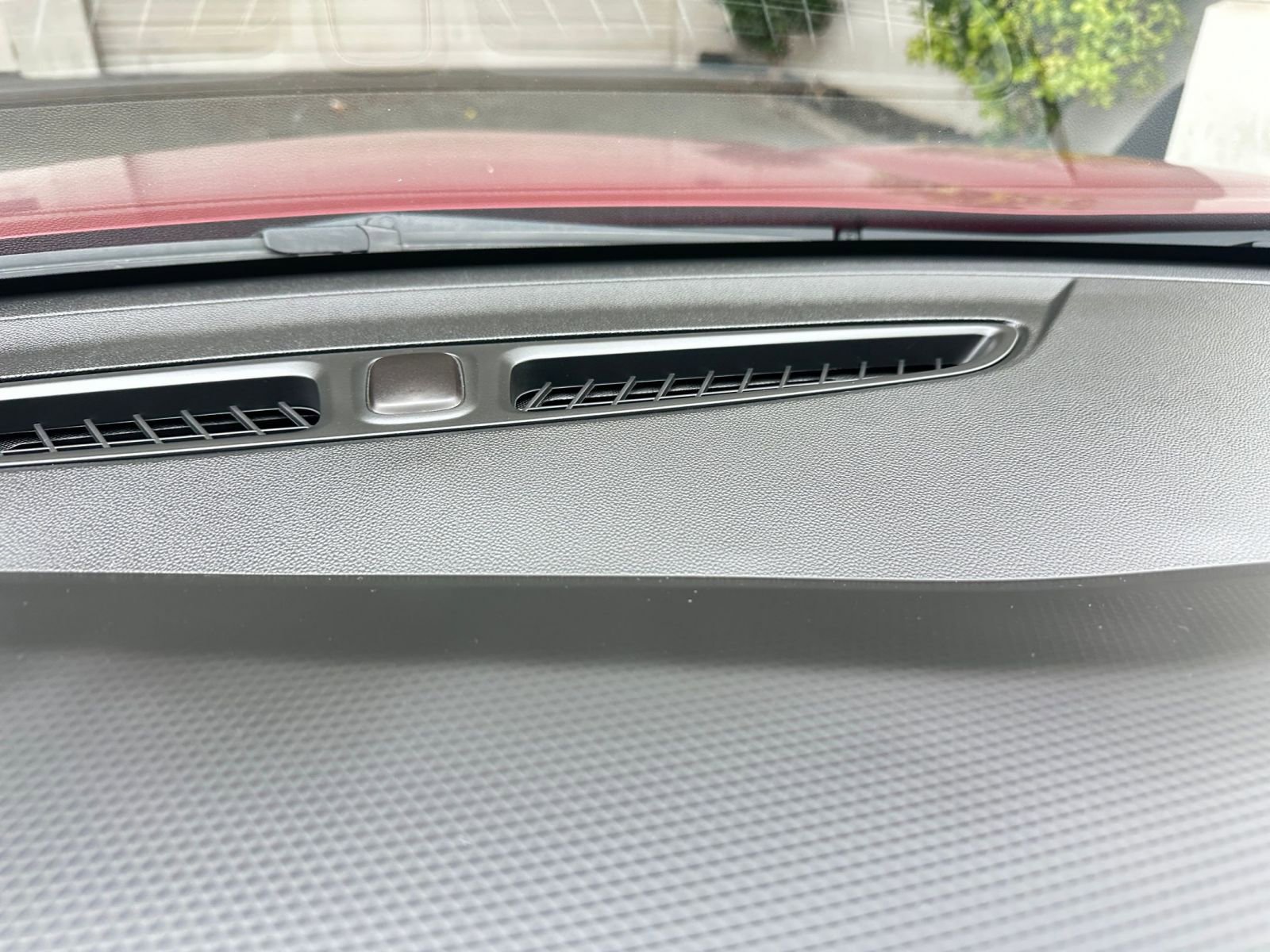 Used 2025 Chevrolet Trax LT w/ LT Convenience Package image 18