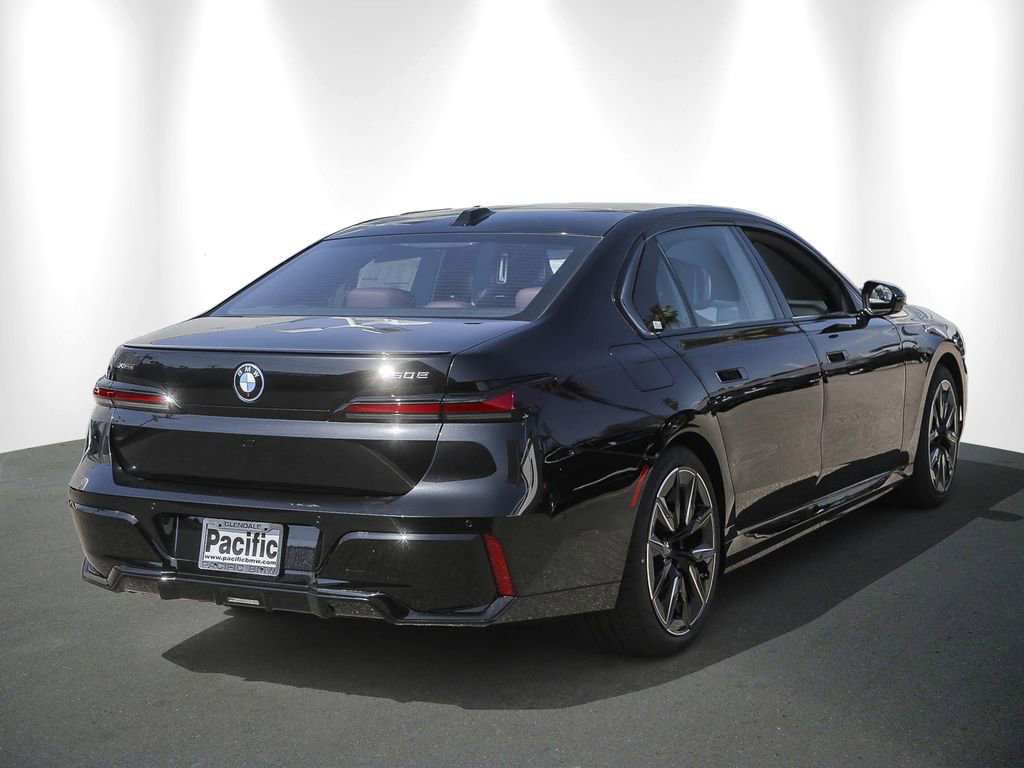 New 2026 BMW 750e xDrive AWD/4WD image 6