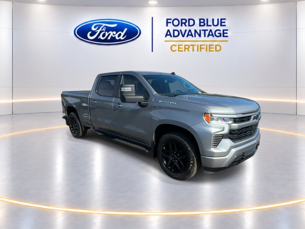 Used 2024 Chevrolet Silverado 1500 RST w/ Max Trailering Package AWD/4WD image 3