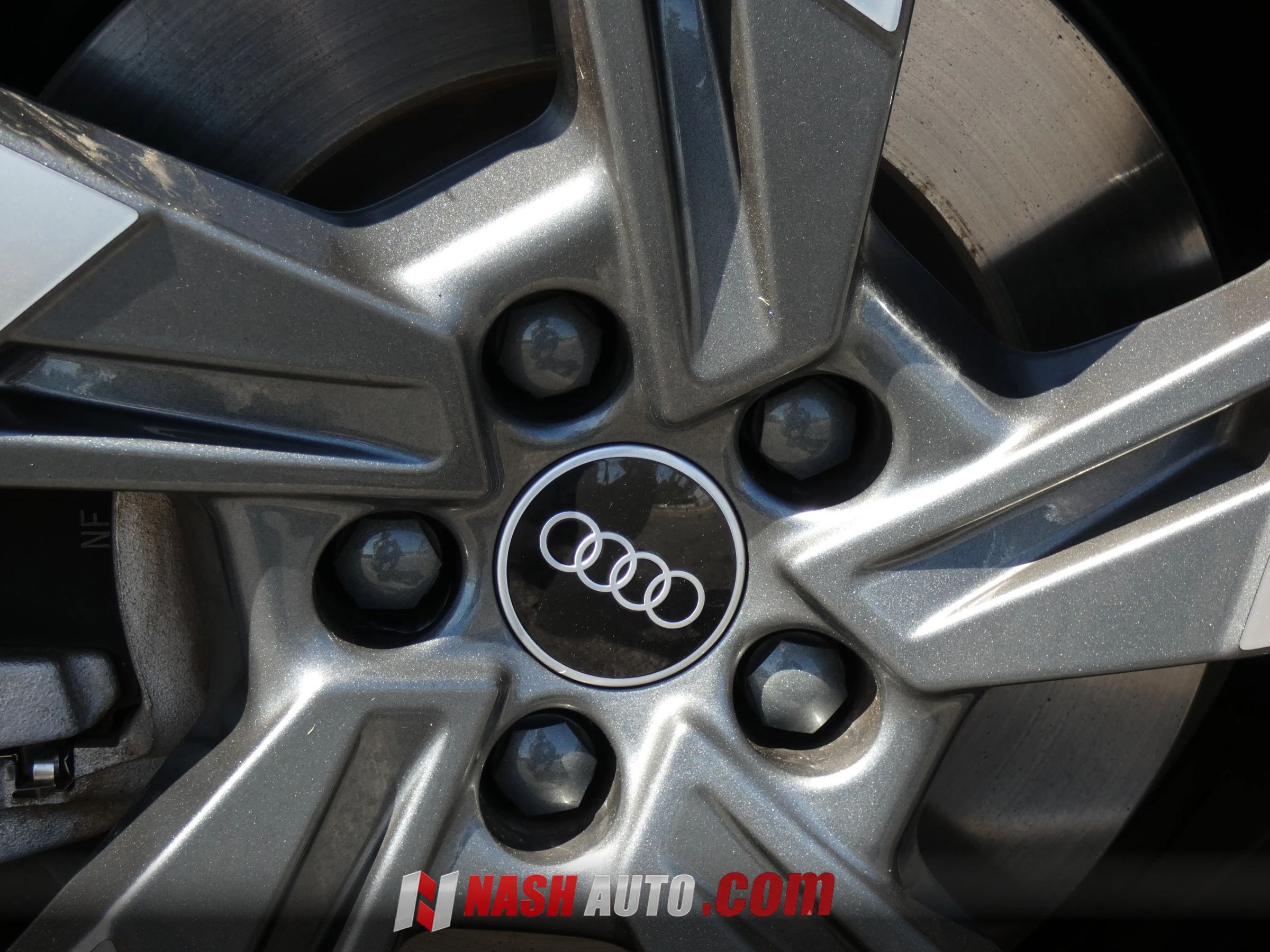 Used 2021 Audi e-tron Premium w/ Convenience Plus Package AWD/4WD image 21