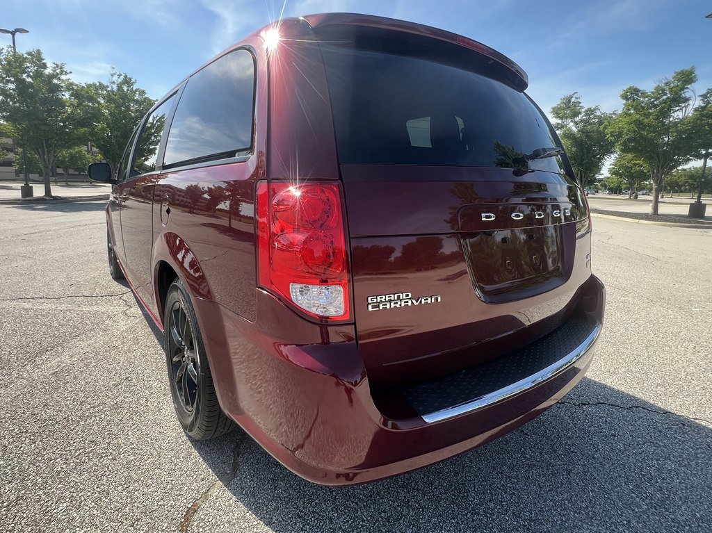 Used 2019 Dodge Grand Caravan GT FWD image 3