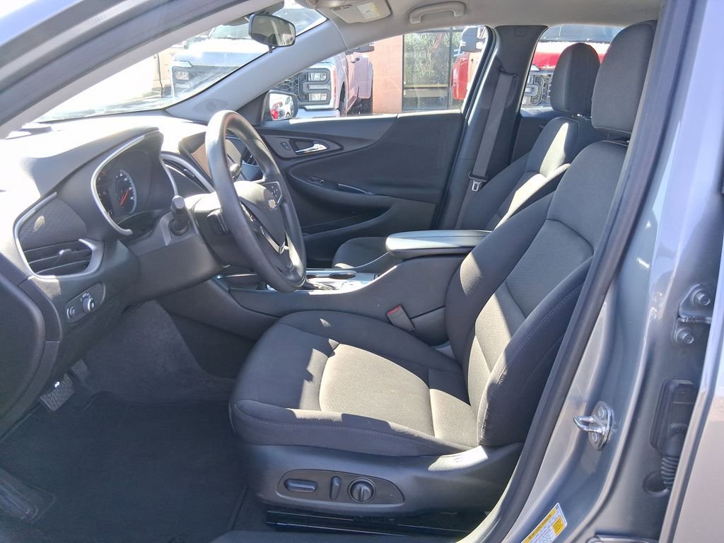 Used 2024 Chevrolet Malibu LT image 9