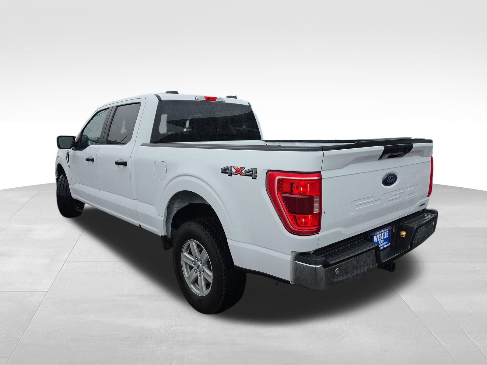 Used 2023 Ford F150 XLT w/ Trailer Tow Package image 3