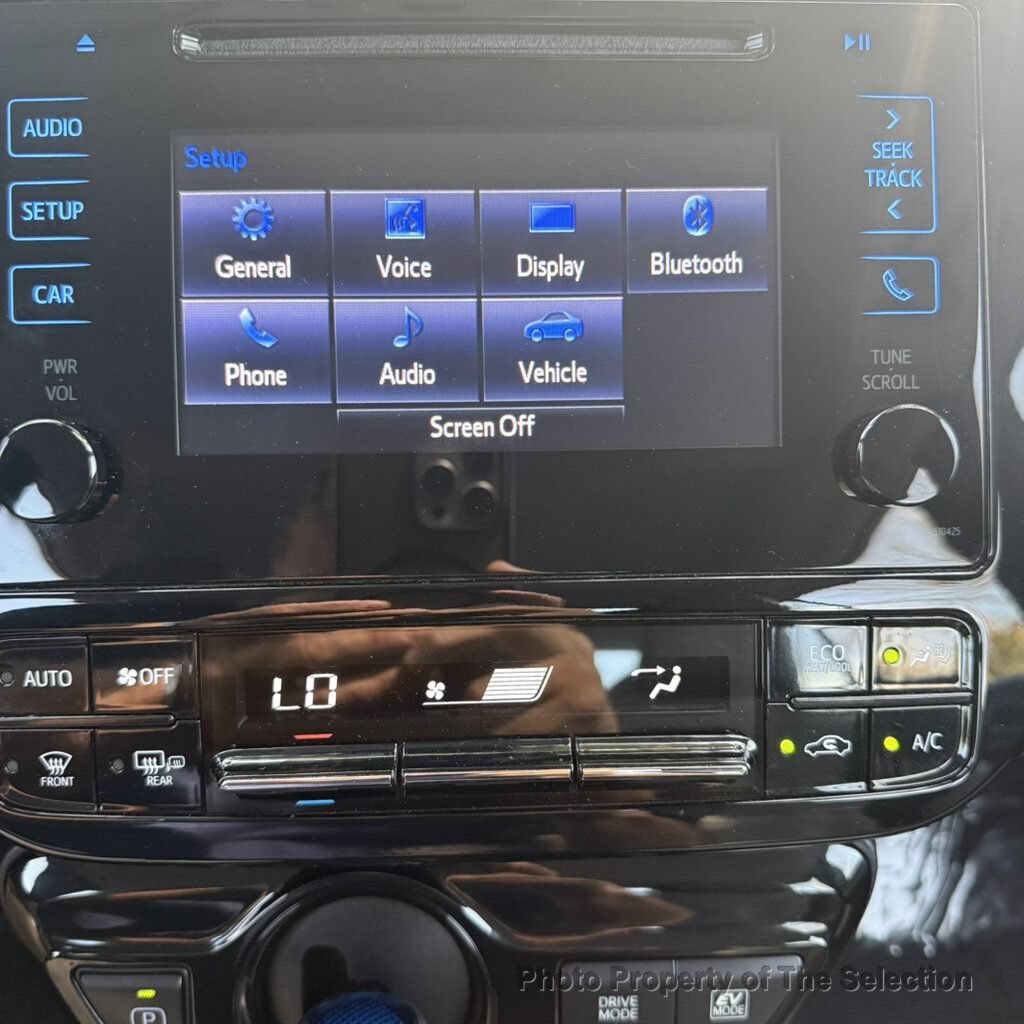 Used 2019 Toyota Prius LE FWD image 31