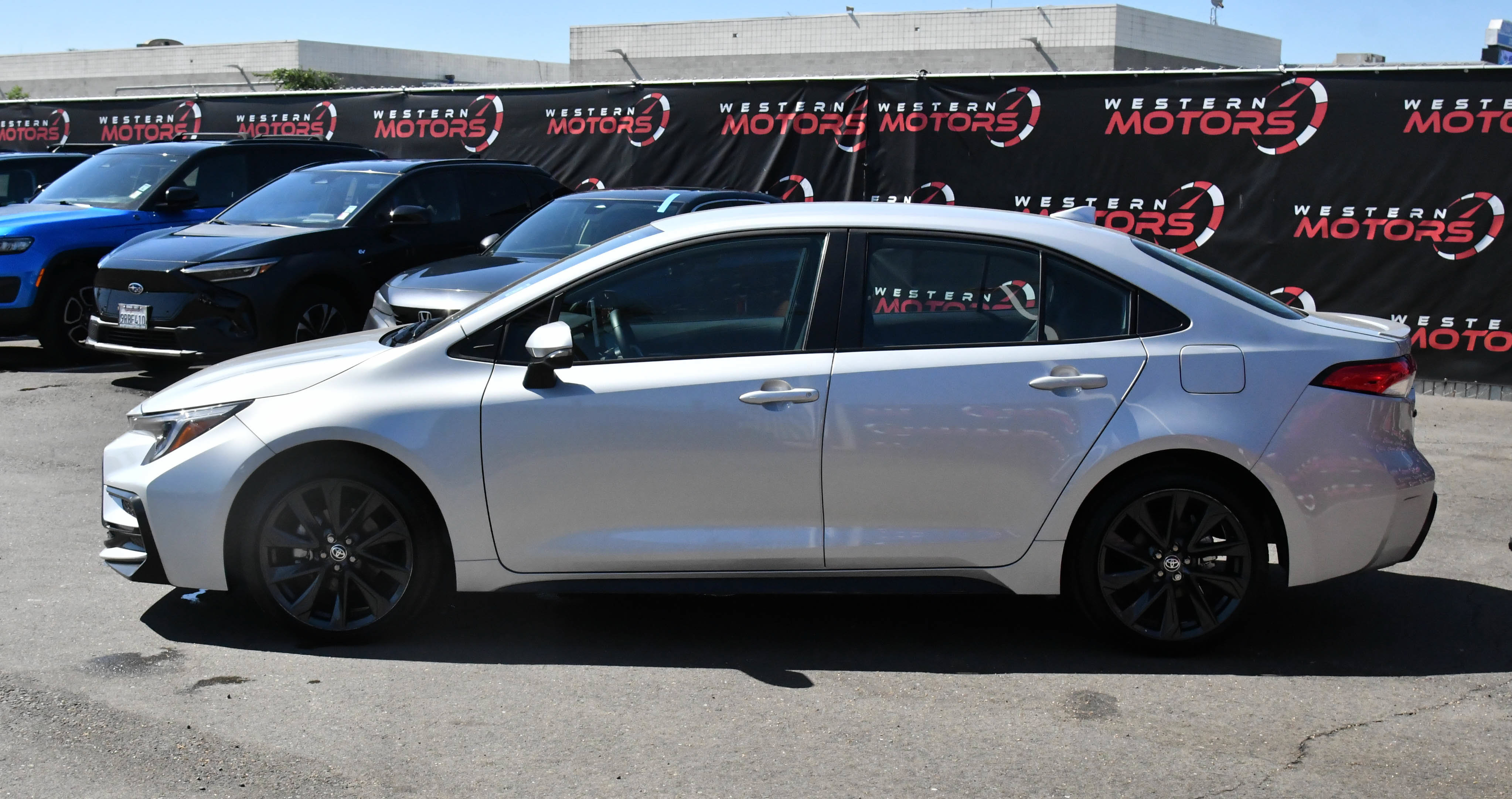 Used 2026 Toyota Corolla SE w/ SE Package FWD image 4