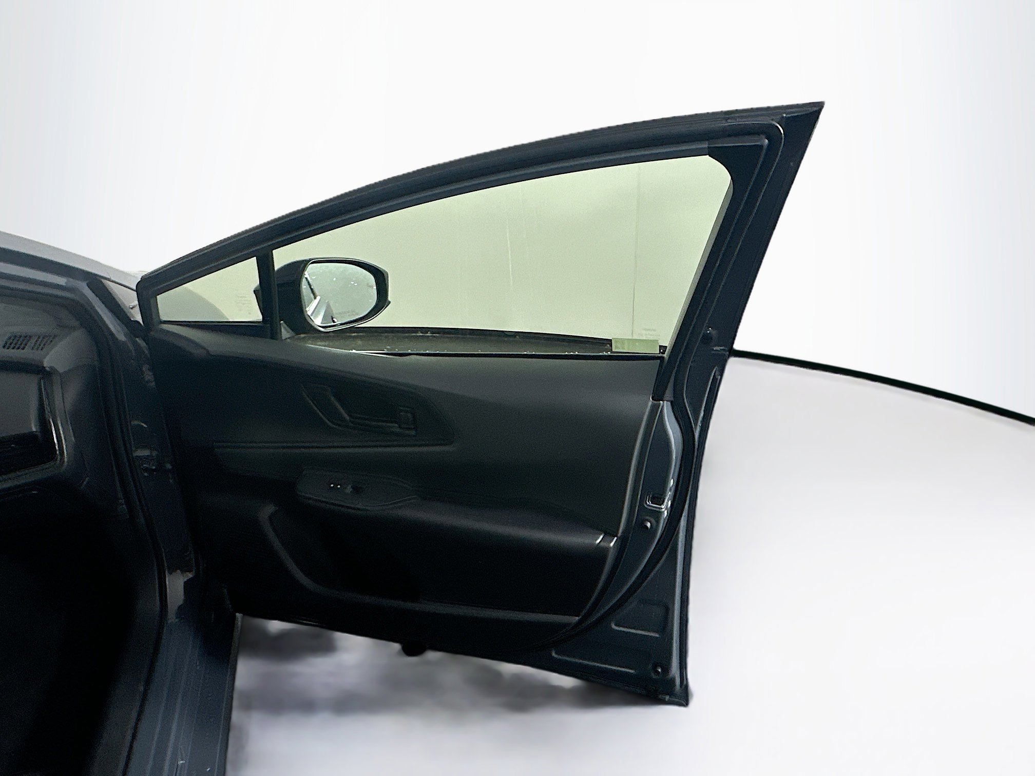 Used 2024 Toyota Prius LE image 33