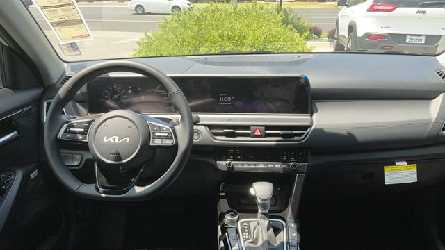 Used 2025 Kia Seltos SX AWD/4WD image 35