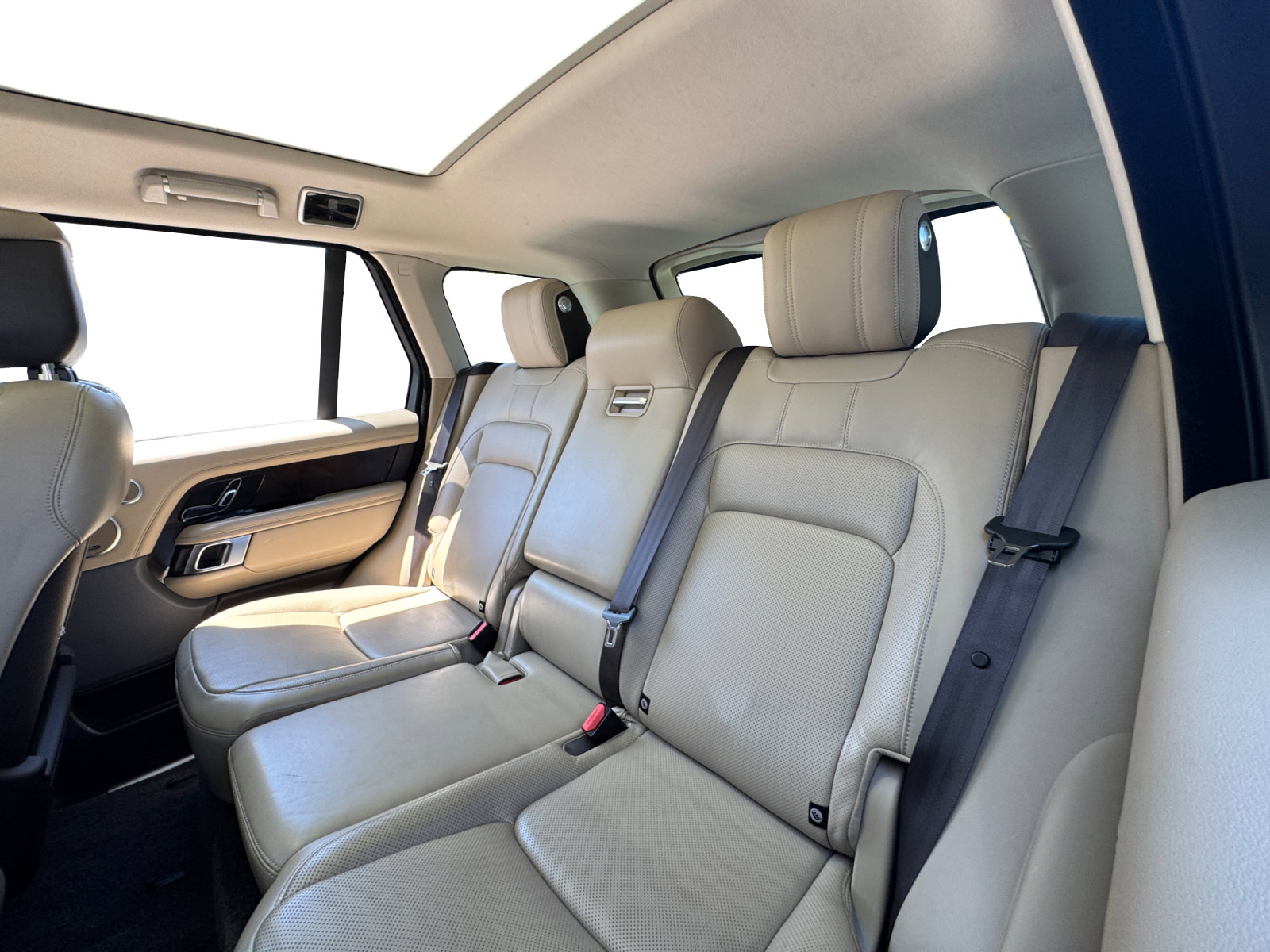Used 2020 Land Rover Range Rover HSE AWD/4WD image 13