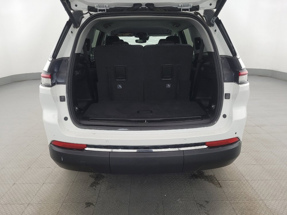 Used 2021 Jeep Grand Cherokee L Limited AWD/4WD image 29