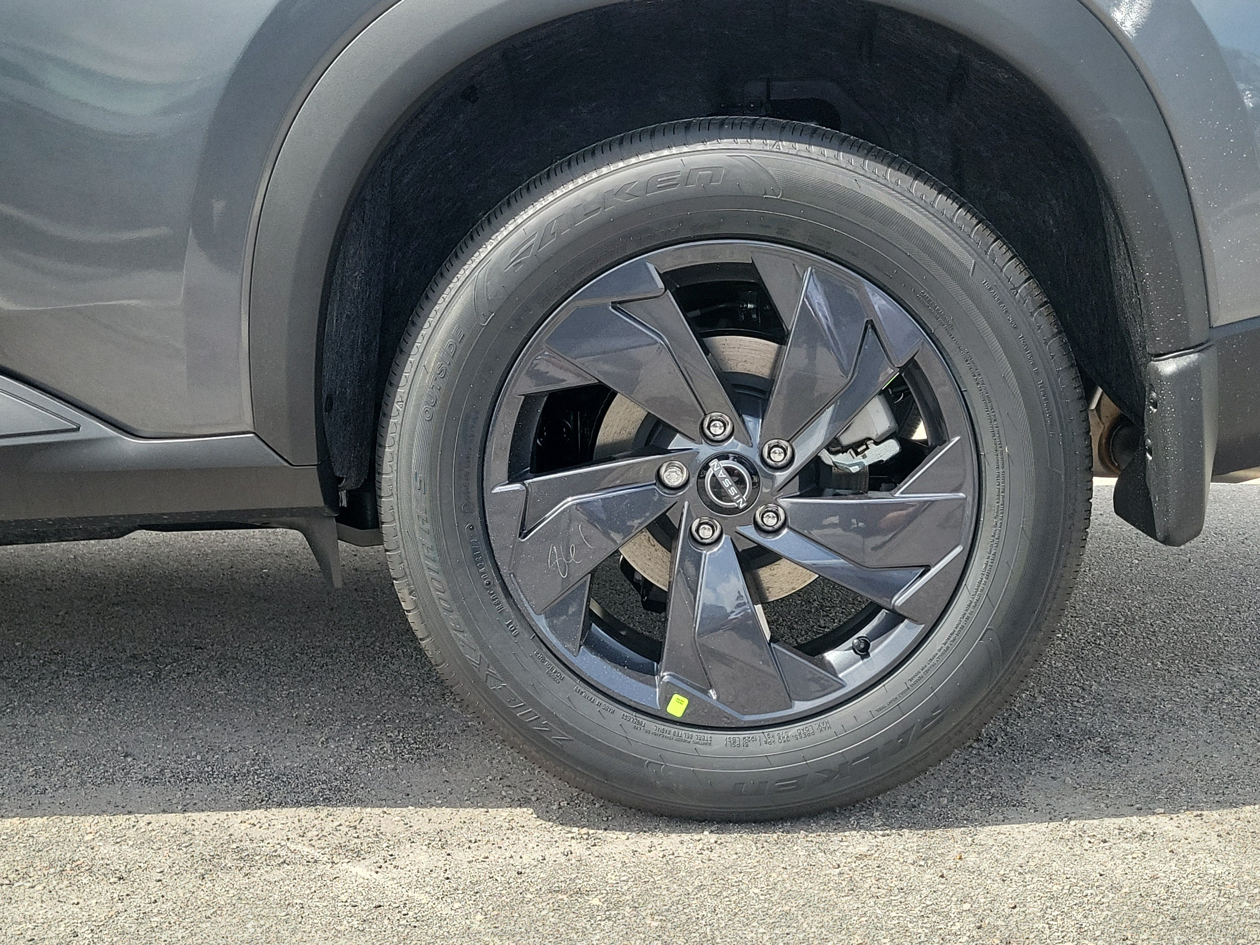 New 2027 Nissan Rogue SV FWD image 7