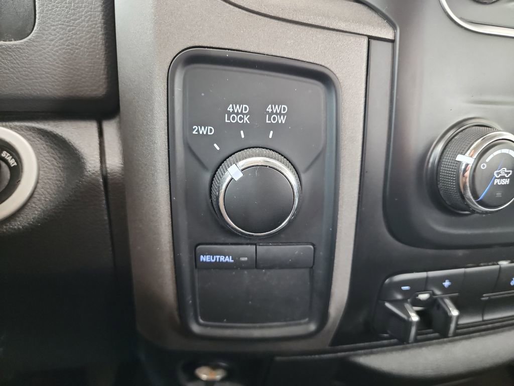 Used 2016 RAM 2500 Tradesman w/ Chrome Appearance Group AWD/4WD image 29