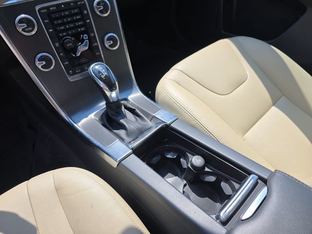 Used 2016 Volvo XC60 T5 Premier w/ Proximity Package FWD image 29