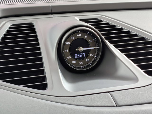 New 2026 Porsche Macan Turbo Electric image 28