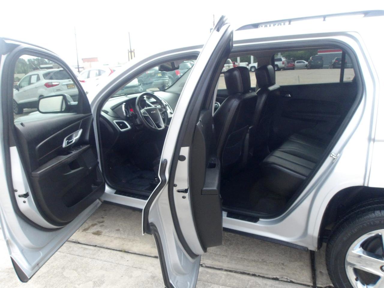 Used 2011 GMC Terrain SLT FWD image 15