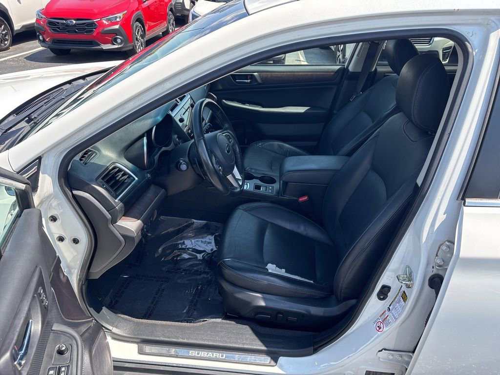 Used 2017 Subaru Outback 2.5i Limited w/ Popular Package #5 AWD/4WD image 9