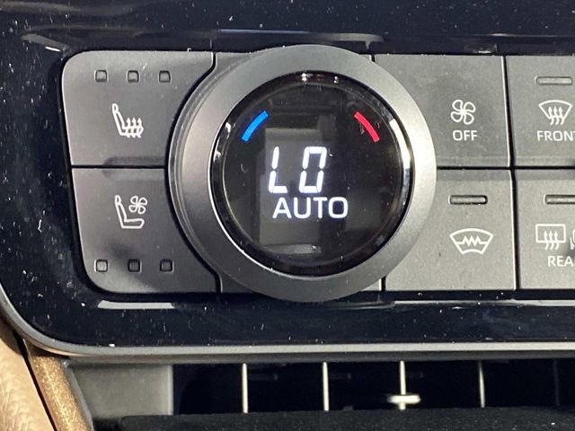 Used 2025 Toyota Grand Highlander AWD Hybrid image 25