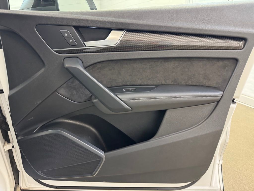 Used 2020 Audi SQ5 Premium Plus w/ Premium Plus Package image 31
