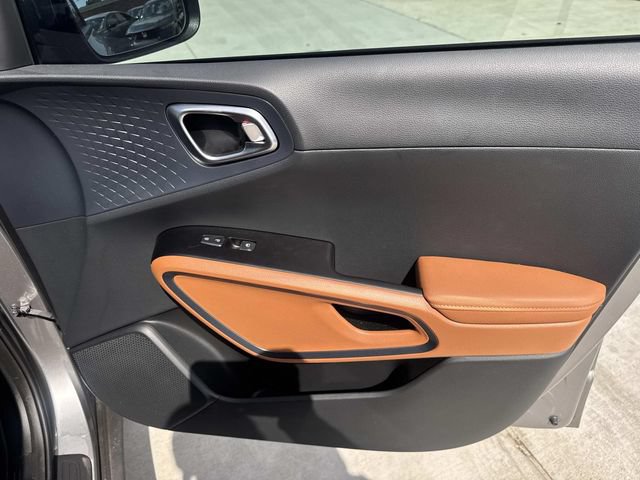 Used 2024 Kia Soul EX w/ Option Group 015 FWD image 14