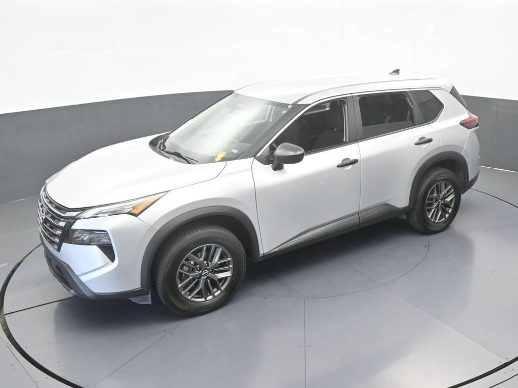 Used 2024 Nissan Rogue S FWD image 42