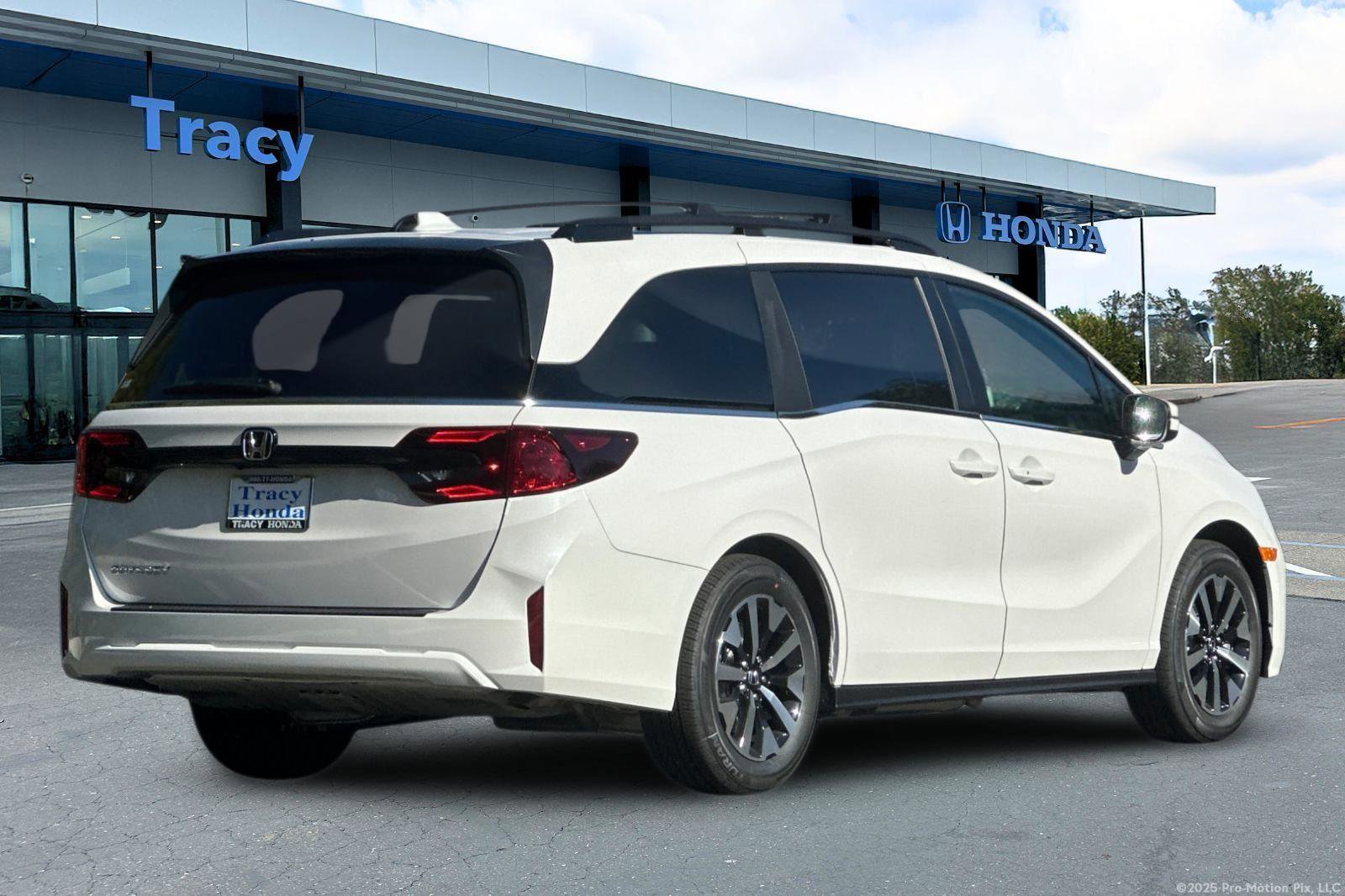 New 2026 Honda Odyssey EX-L image 4
