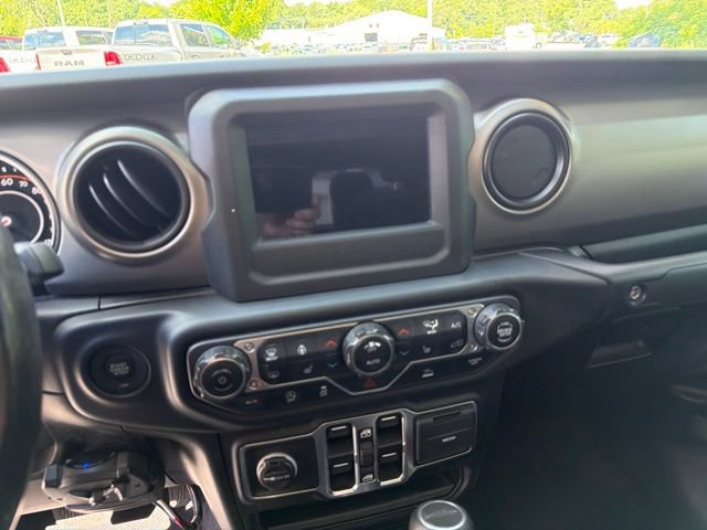 Used 2021 Jeep Gladiator Sport AWD/4WD image 14