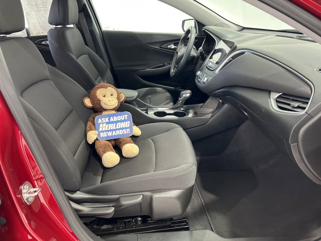 Used 2023 Chevrolet Malibu RS image 23