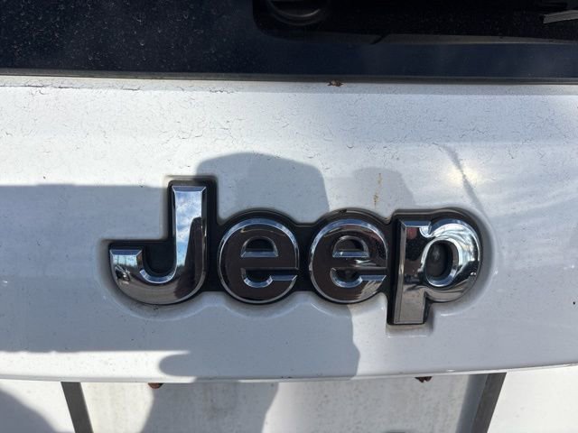 Used 2019 Jeep Grand Cherokee Limited image 14