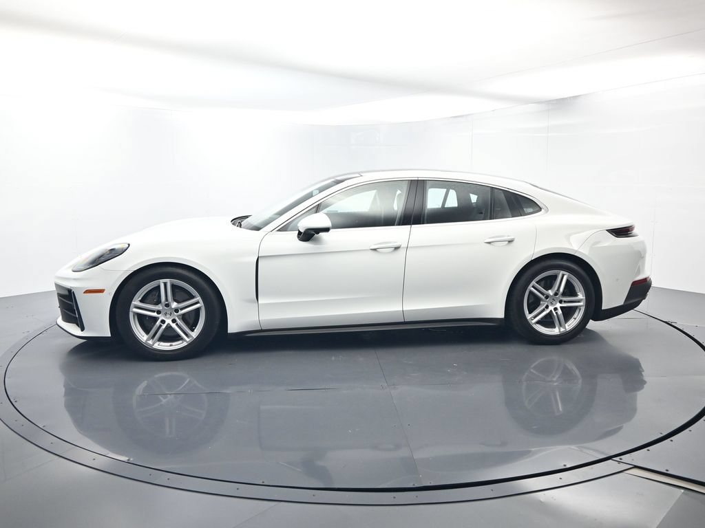 Certified 2025 Porsche Panamera RWD image 2
