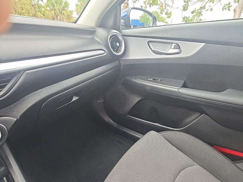 Used 2023 Kia Forte LXS w/ LXS Technology Package image 21