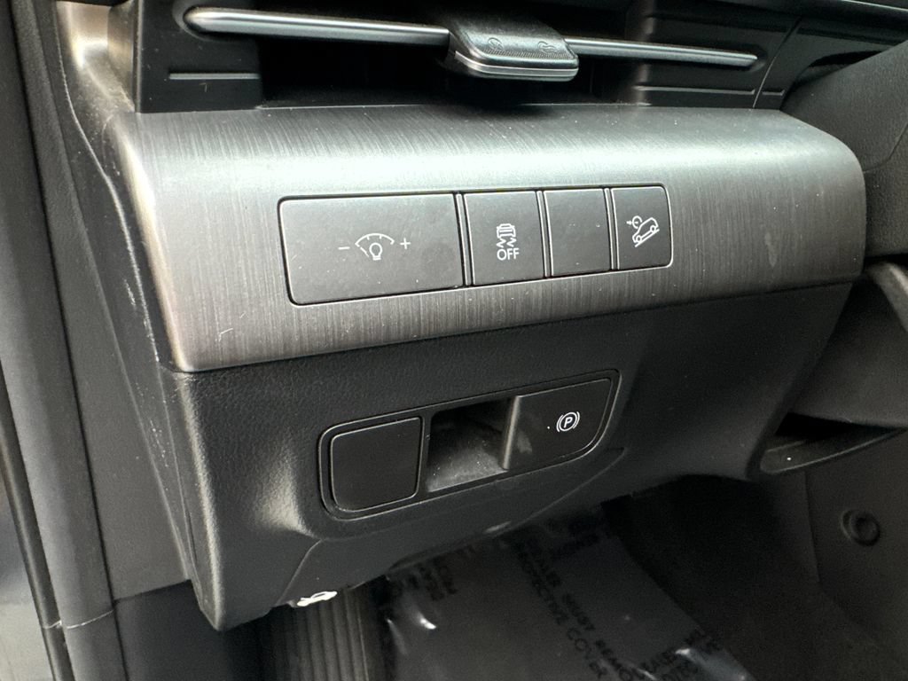Used 2024 Hyundai Kona SEL AWD/4WD image 54