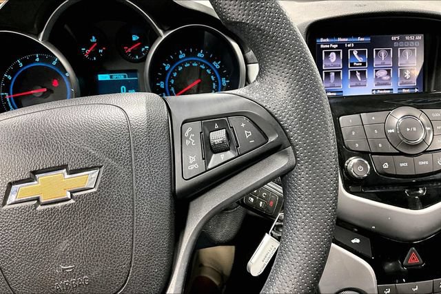 Used 2015 Chevrolet Cruze LT FWD image 12