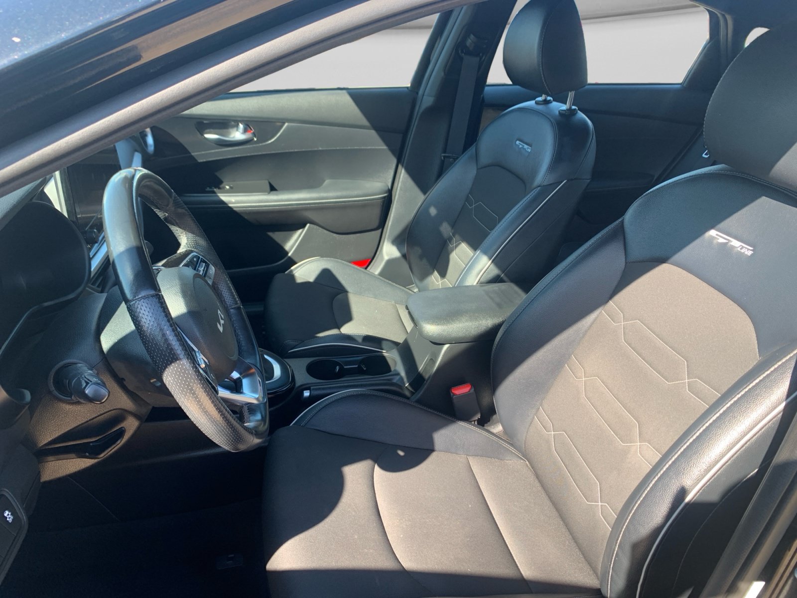 Used 2023 Kia Forte GT-Line FWD image 28
