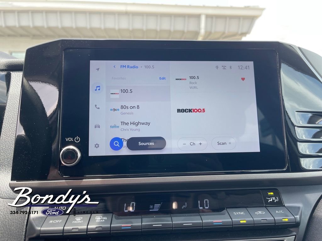 Used 2025 Toyota Camry LE FWD image 5