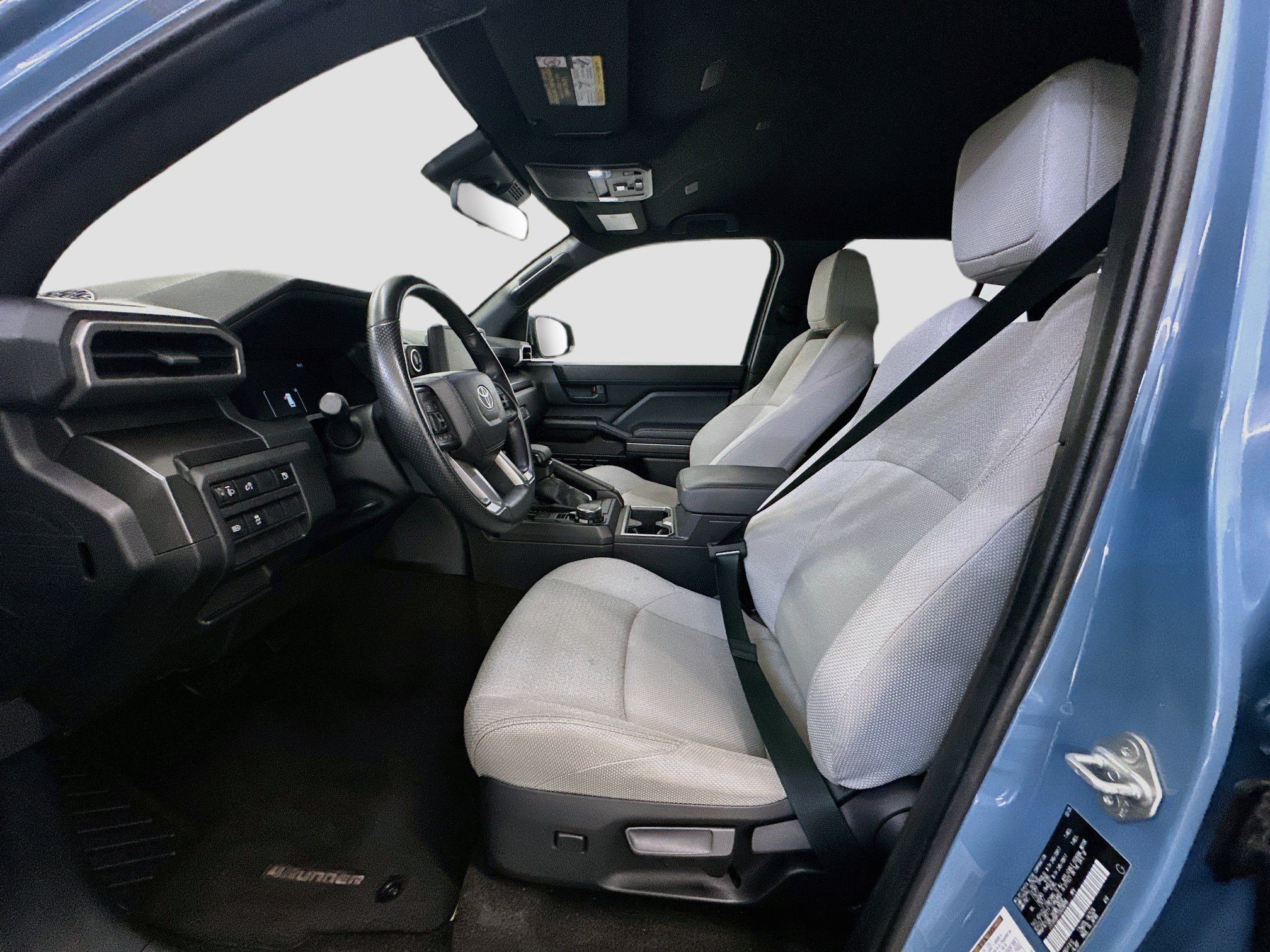 Used 2025 Toyota 4Runner SR5 AWD/4WD image 13