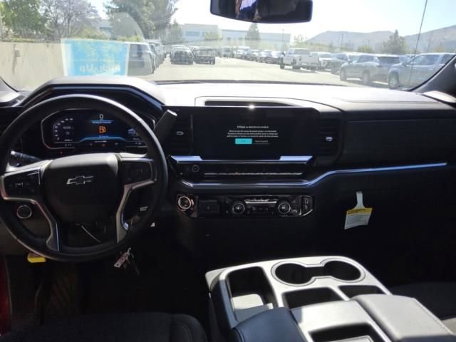 Used 2024 Chevrolet Silverado 1500 RST w/ Z71 Off-Road Package AWD/4WD image 3