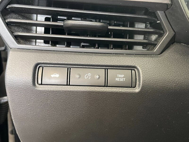 Used 2021 Nissan Altima 2.5 SV FWD image 13