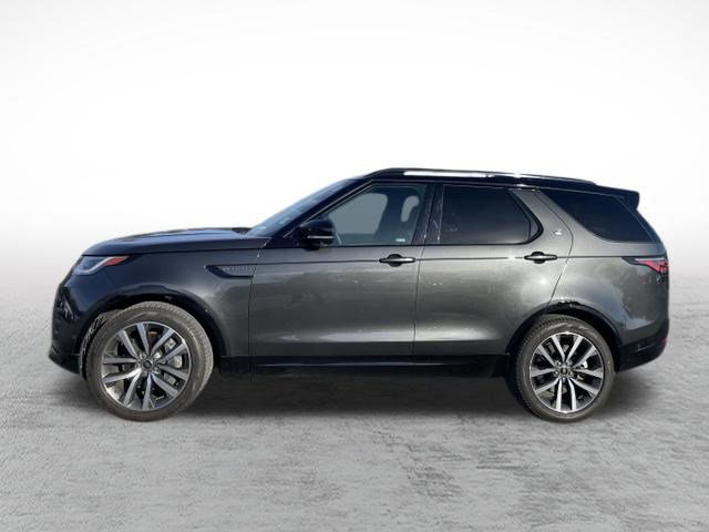 Used 2024 Land Rover Discovery Dynamic SE image 8