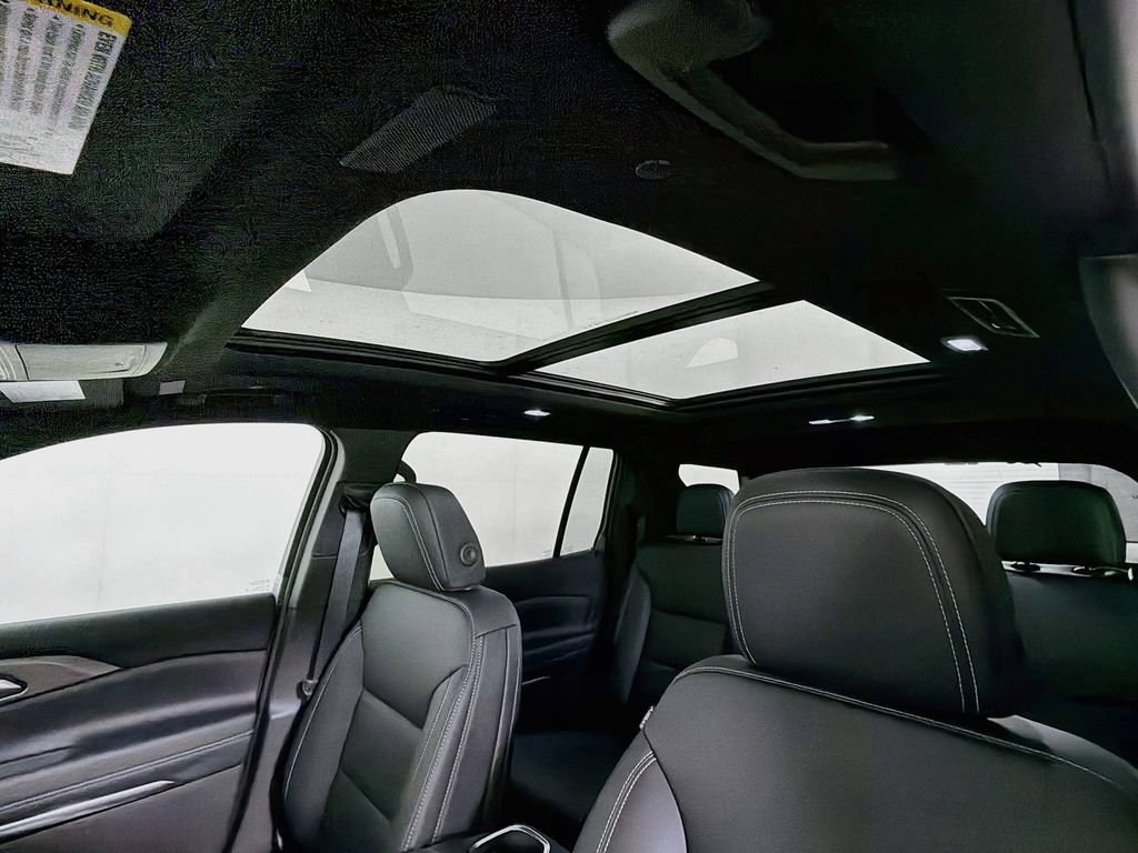 New 2027 Chevrolet Traverse LT w/ Sun and Wheel Package FWD image 22