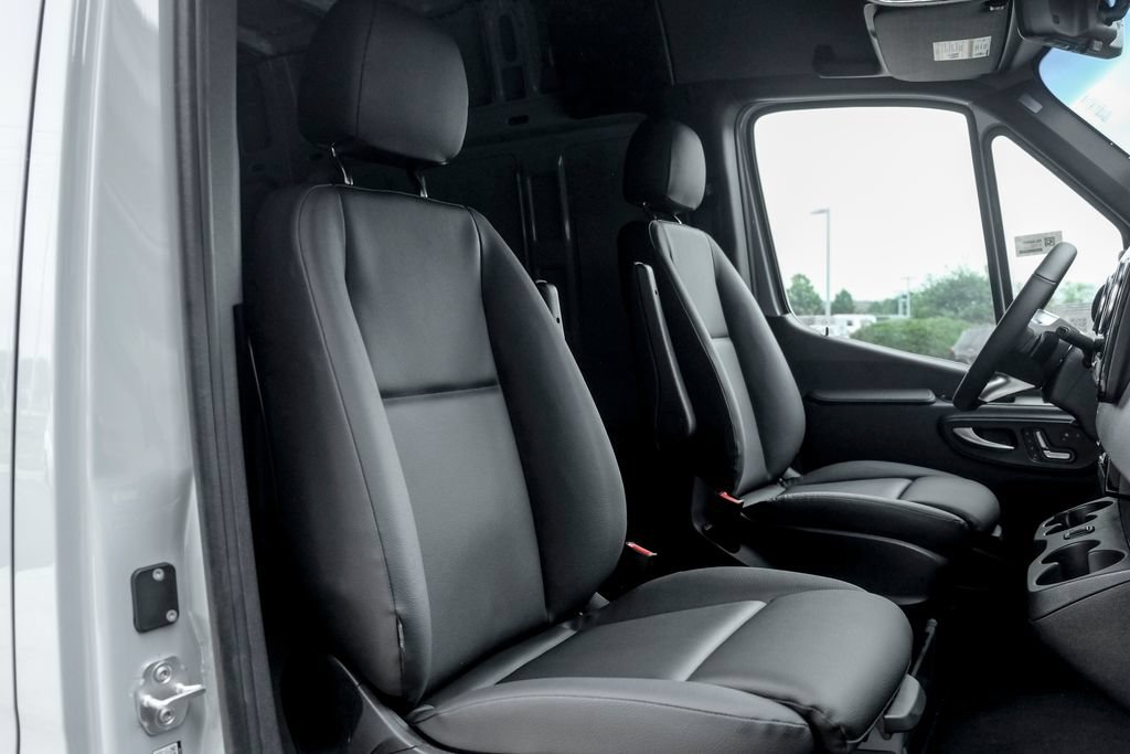 New 2026 Mercedes-Benz Sprinter 2500 image 25