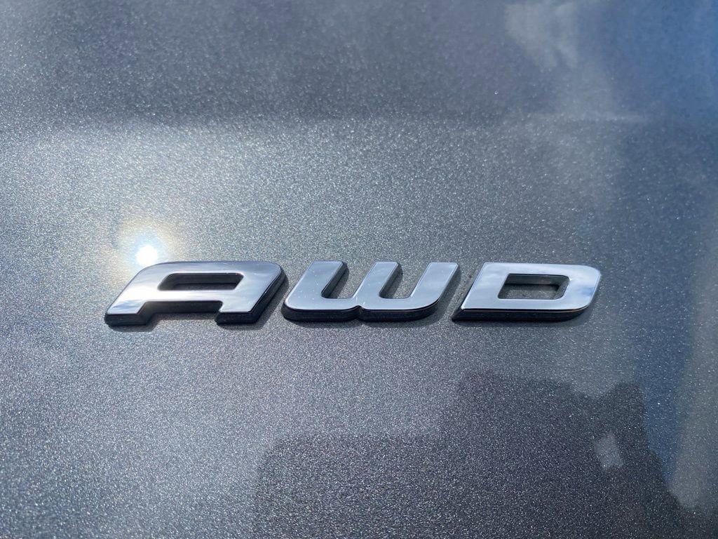 Used 2024 Ford Edge Titanium AWD/4WD image 16