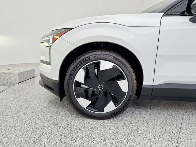 Certified 2025 Volvo EX30 Plus w/ Protection Package Premier image 13