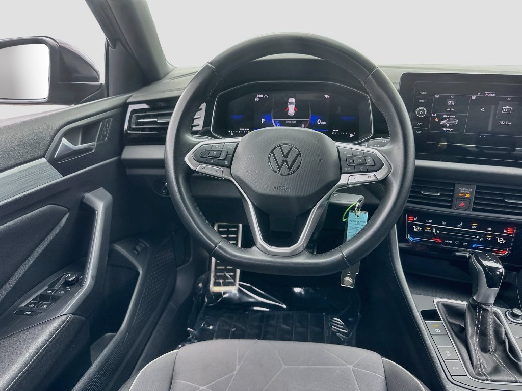 Used 2025 Volkswagen Jetta Sport FWD image 21