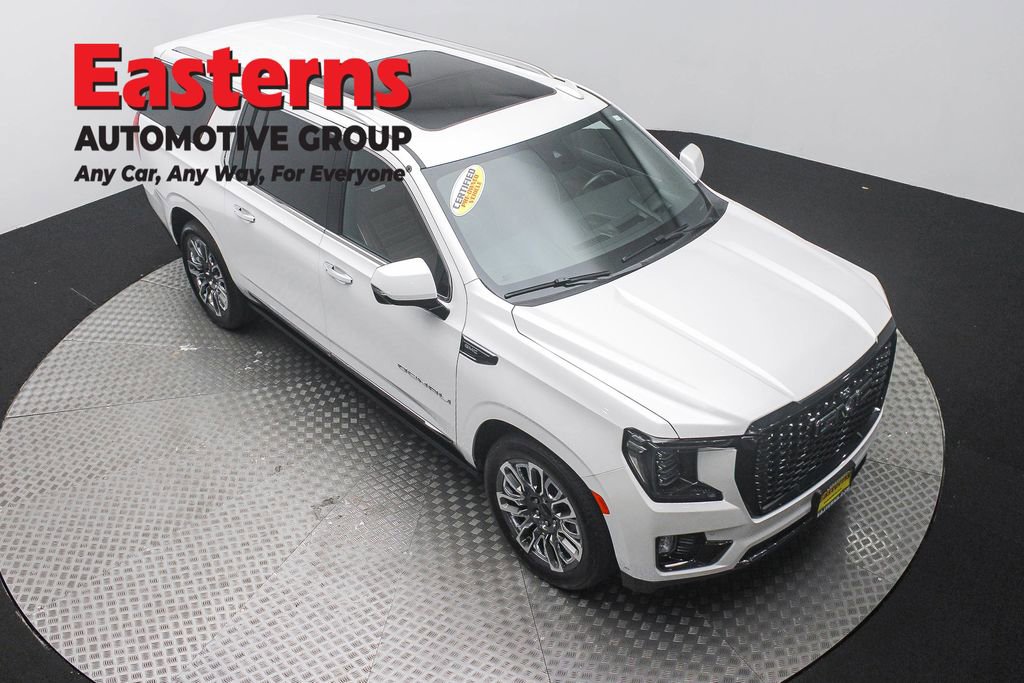 Used 2023 GMC Yukon XL Denali Ultimate w/ LPO, Floor Liner Package AWD/4WD image 3