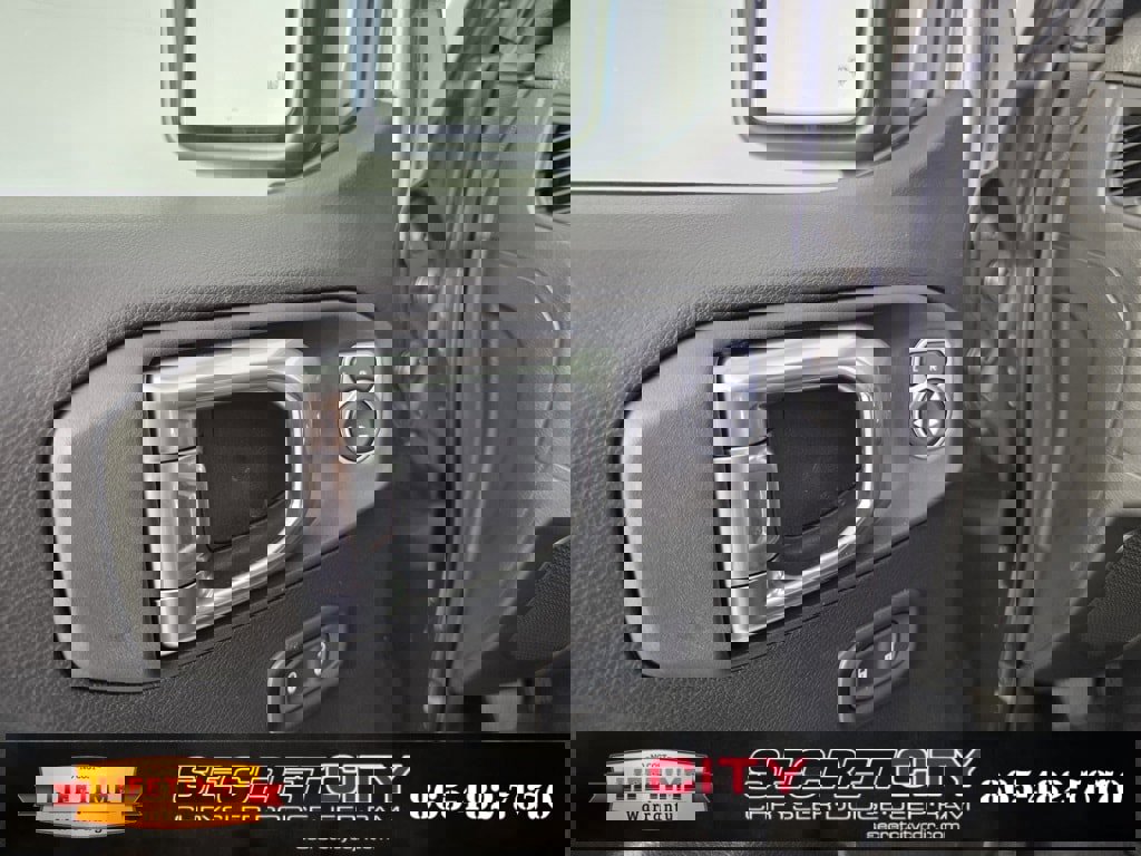 New 2025 Jeep Gladiator Sport image 12