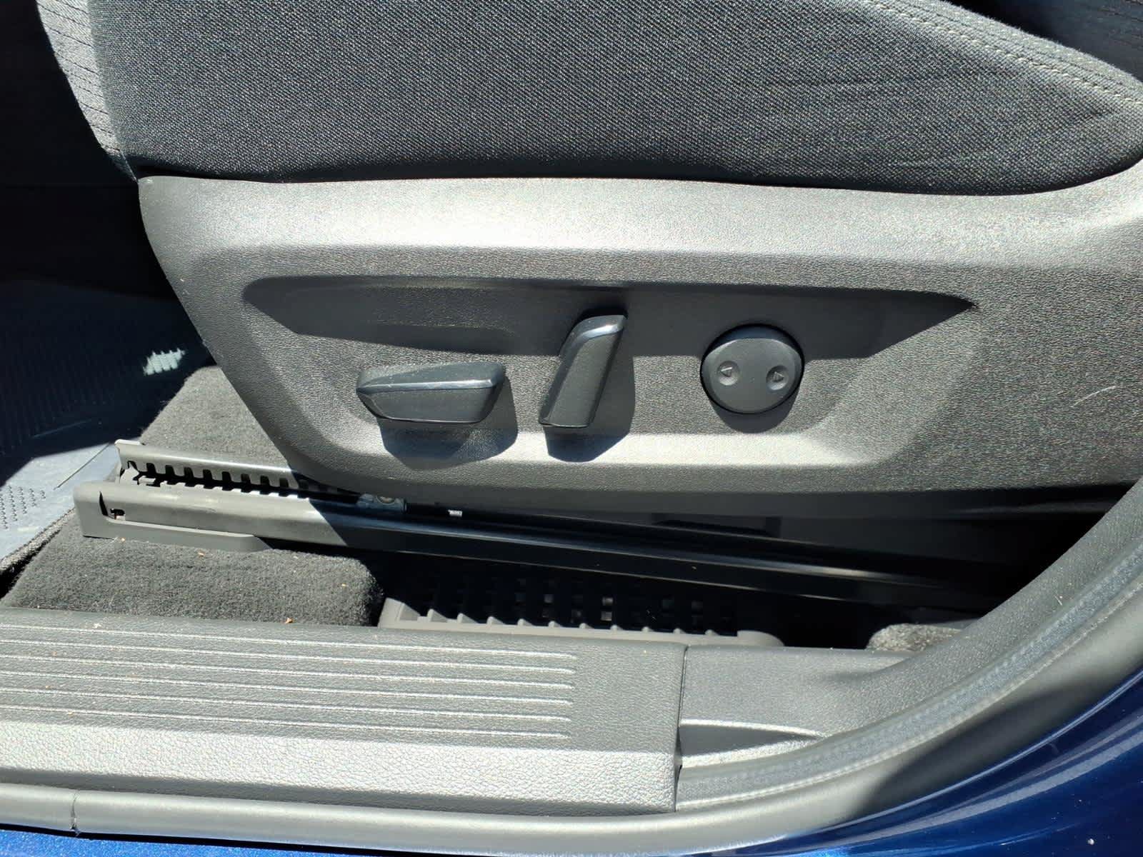 Certified 2023 Nissan Rogue SV AWD/4WD image 17
